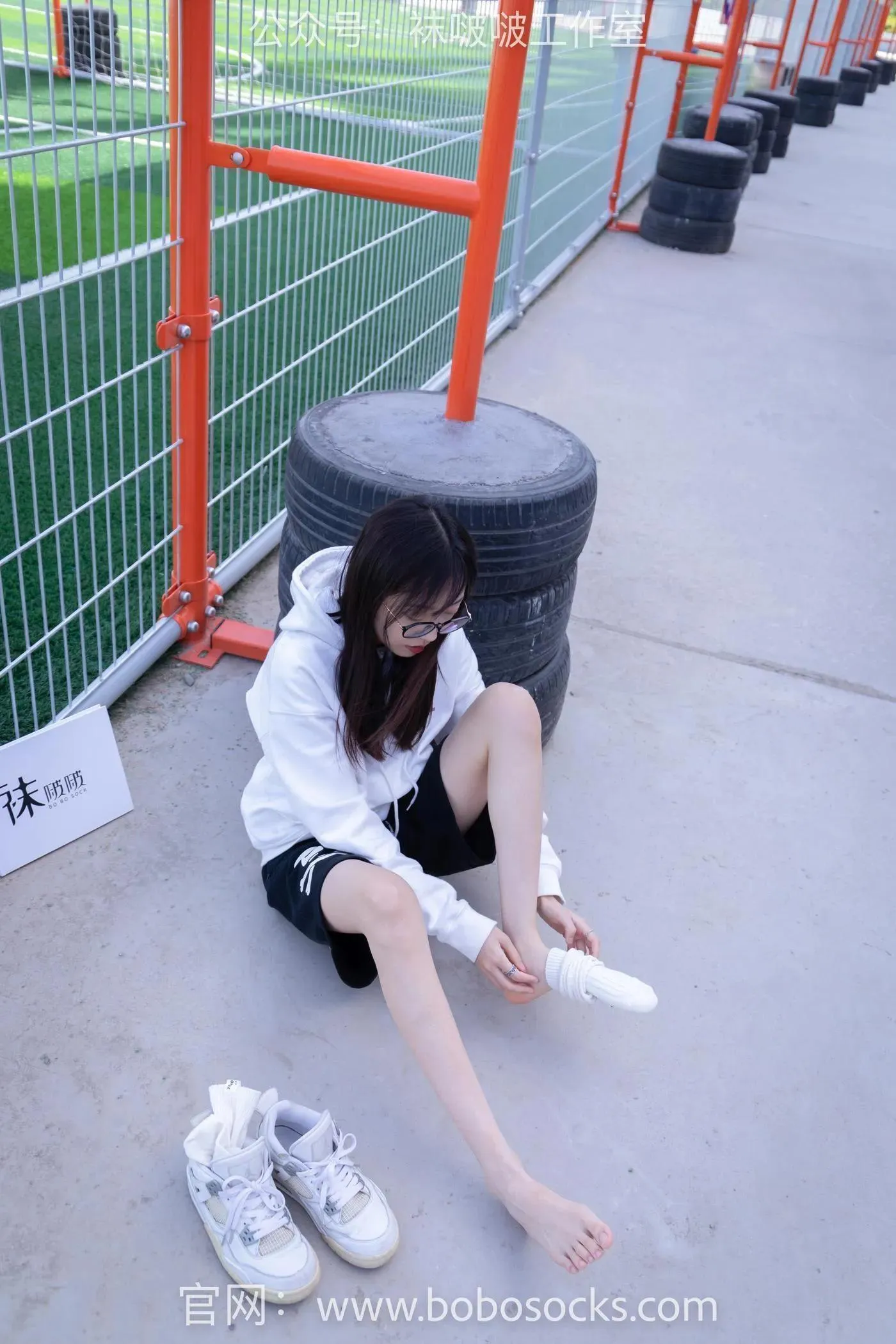 [BoBoSocks袜啵啵]NO.103 稚予-AJ篮球鞋、白棉袜、裸足 [134P]插图3
